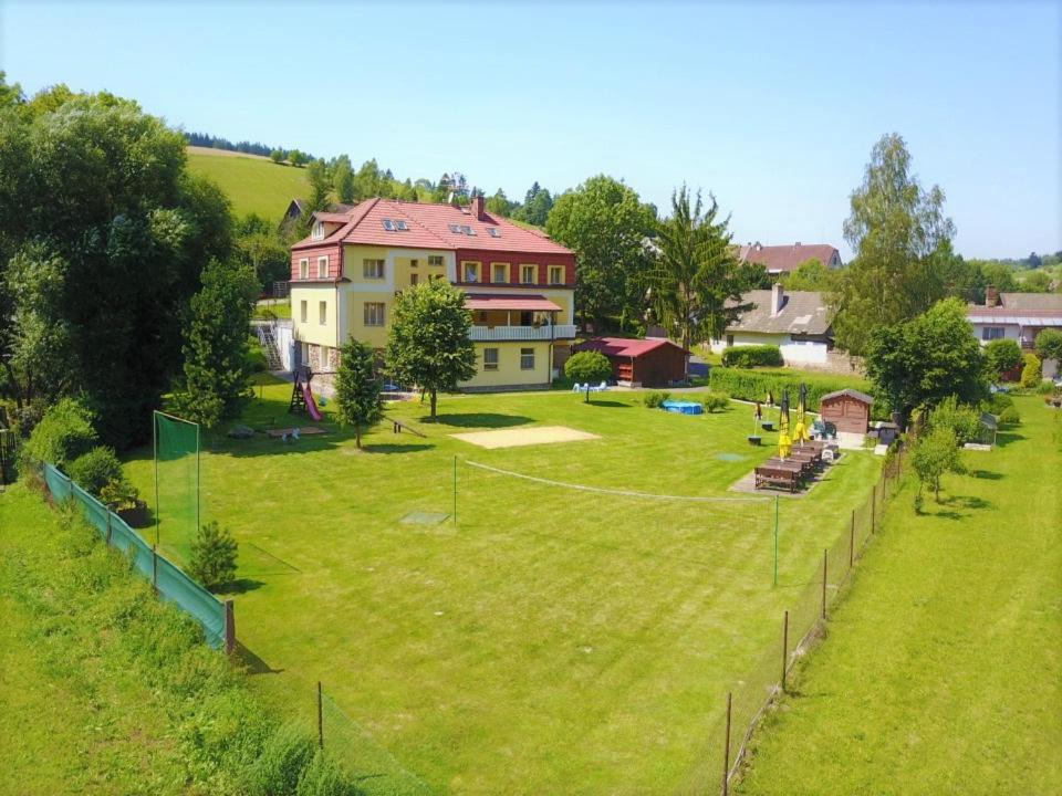 Penzion Horacko Hotel Uncin Exterior photo